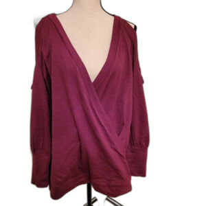 Yingkis cold shoulder deep V long sleeve pullover Size XXL New with Tags